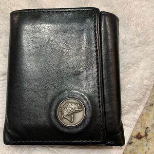 WEBERS PREMIER LEATHER Dynasty Series Men's Trifold Wallet Bass Conch Logo Used